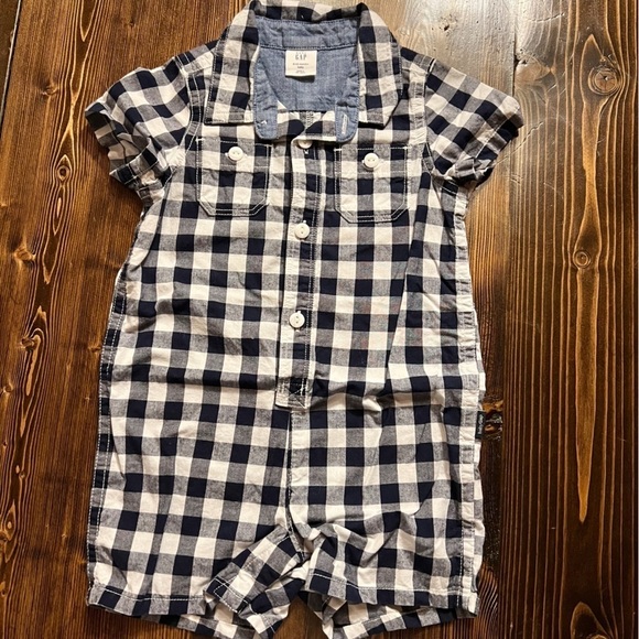Gap Old Navy Baby Boy's Romper Bundle - Picture 4 of 8